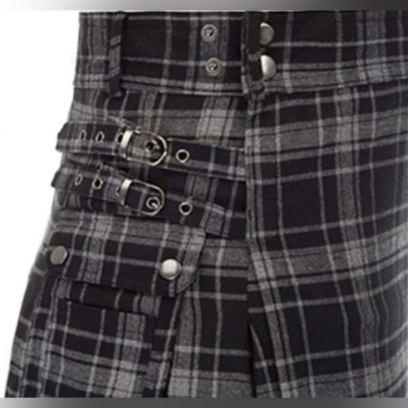 NWOT TRADITIONAL TARTAN KILT BLACK/GRAY. BELT LOOPS, SNAPS ON BOTH SIDES. - Picture 3 of 12